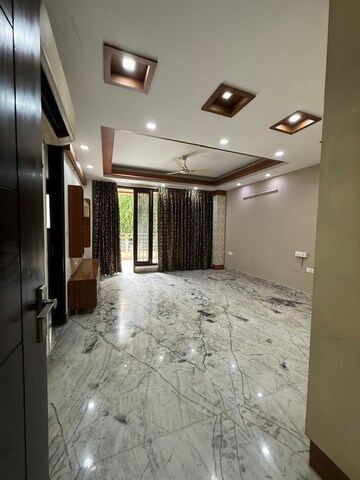 Bedroom in 4 BHK Builder Floor at Kalkaji – for Rent