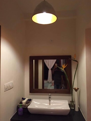 Furnished Amenities in 2 BHK Apartment at Legacy Davis, Cooke Town – for Rent