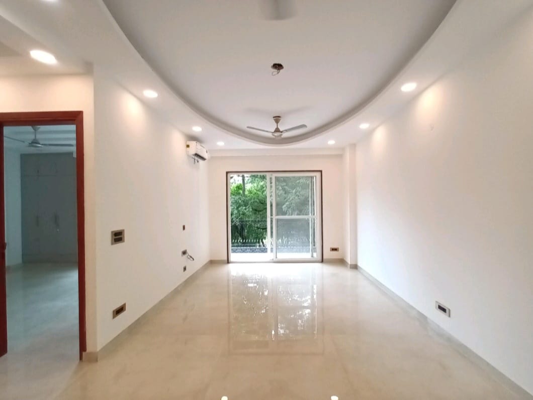 3 BHK + Servant Room Builder Floor For Rent in Saket
