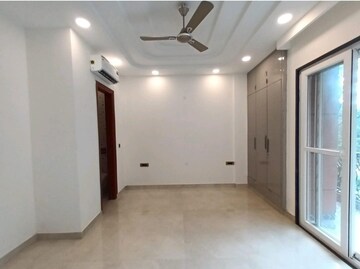 Room in 3 BHK Builder Floor at Saket – for Rent