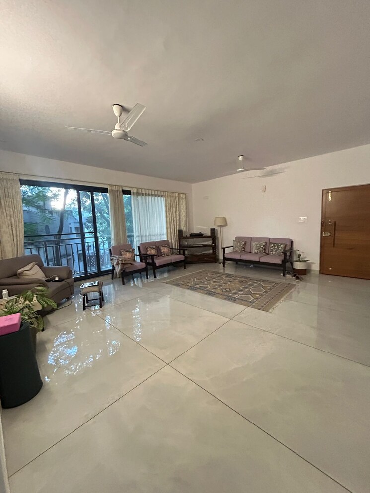  Parking, mc-castle 3 Bedroom 2700 Sq.Ft. Apartment In Indiranagar Bangalore 9166876