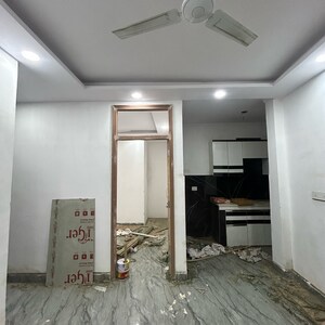 Room in 2 BHK Builder Floor at Govindpuri – for Sale