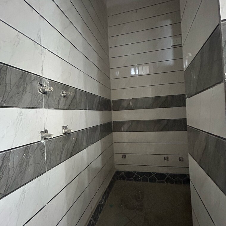 Balcony, govindpuri 2 Bedroom 550 Sq.Ft. Builder Floor In Govindpuri Delhi 9166803