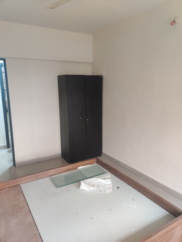 Furnished Amenities in 2 BHK Apartment at Atul Blue Orbit, Malad West – for Rent
