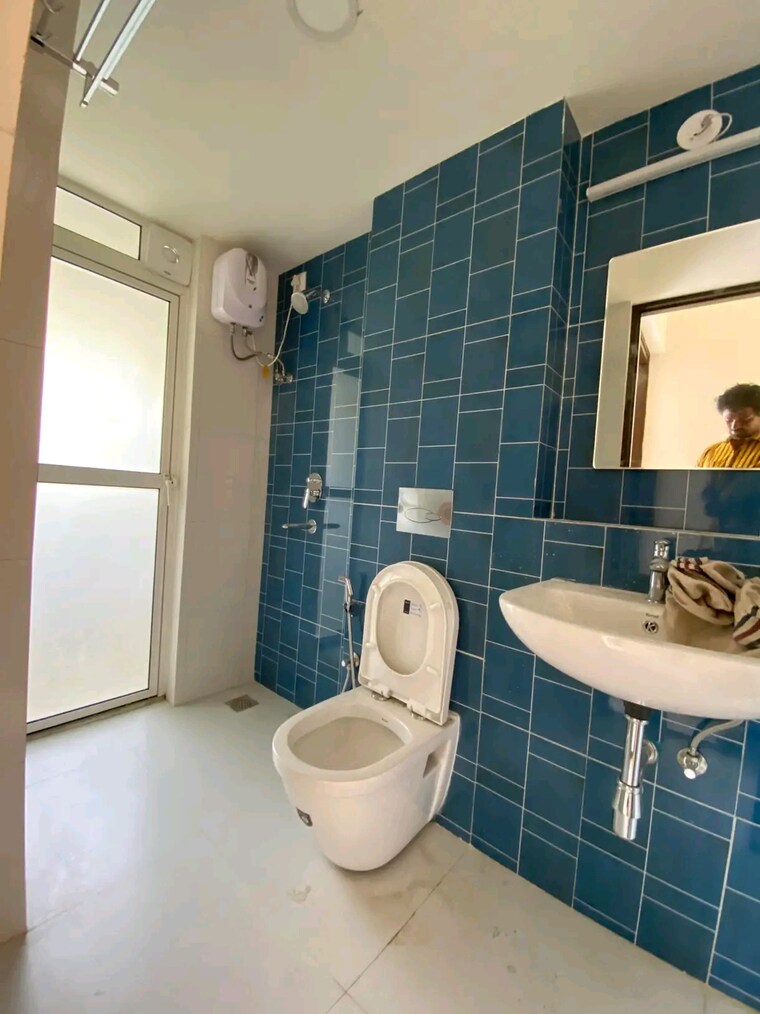 Bathroom, lodha-amara 2 Bedroom 672 Sq.Ft. Apartment In Kolshet Road Thane 9166875
