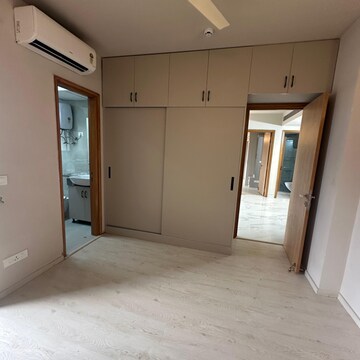 Room in 2 BHK Apartment at M3M Heights, Sector 65 – for Rent