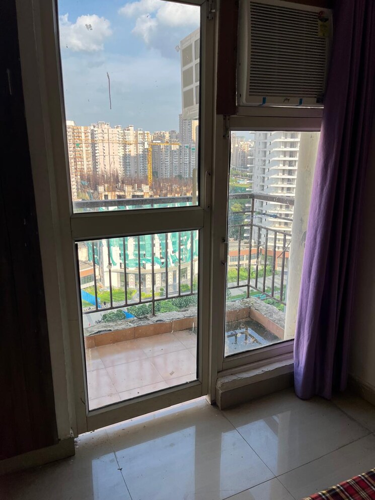 Room, gardenia-golf-city 2 Bedroom 950 Sq.Ft. Apartment In Sector 75 Noida 9166980