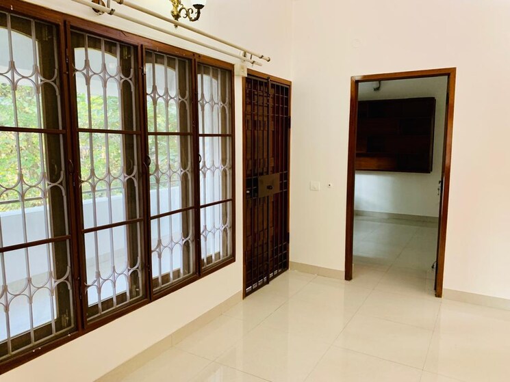 Room, indiranagar 5 Bedroom 4000 Sq.Ft. Villa In Indiranagar Bangalore 9166987