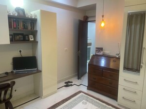 Room in 3 BHK Apartment at Sector 18 Dwarka – for Sale