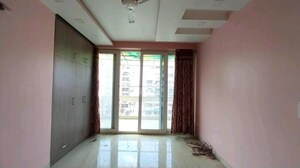 Room in 5 BHK Apartment at Vijay Society Apartment, Sector 18 Dwarka – for Sale