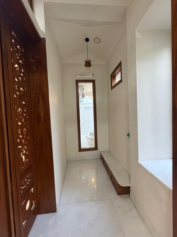 Building Lobby in 5 BHK Villa at Defence Colony – for Rent