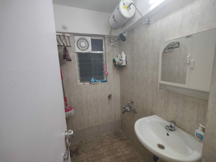 Bathroom, dhankawadi 1 RK 500 Sq.Ft. Apartment In Dhankawadi Pune 9167204