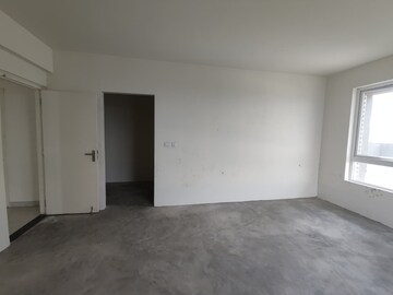 Room in 4 BHK Apartment at Salarpuria Aqua Vista, Bannerghatta Road – for Sale