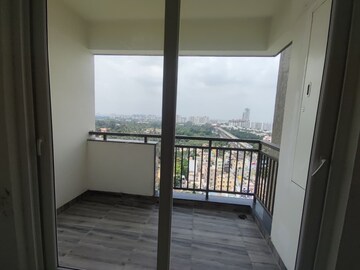 Room in 4 BHK Apartment at Salarpuria Aqua Vista, Bannerghatta Road – for Sale