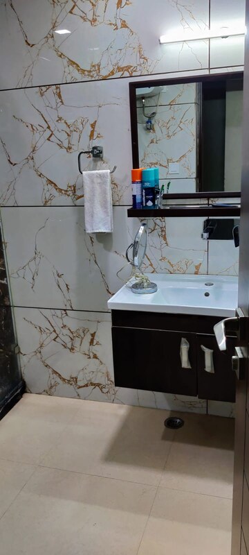 Attached Bathroom in 4 BHK Apartment at DDA Rosewood Apartments, Vasant Kunj – for Rent