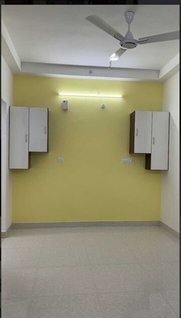 Room in 2 BHK Apartment at Prestige High Fields, Gachibowli – for Rent
