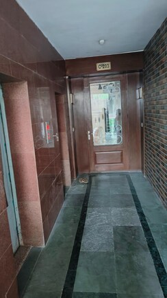 5 BHK + Servant Room,Study Room Apartment For Sale in Hamdam Apartment