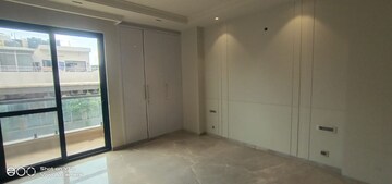 Room in 3 BHK Builder Floor at Greater Kailash I – for Rent