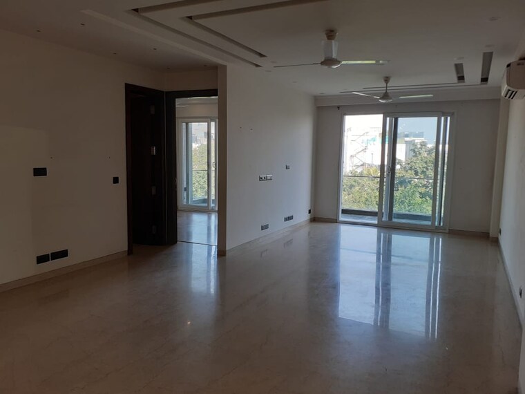 Room, south extension 4 Bedroom 2200 Sq.Ft. Builder Floor In South Extension Delhi 9167319