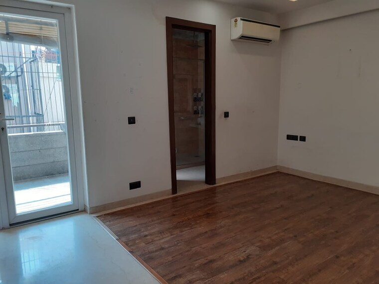 Room, south extension 4 Bedroom 2200 Sq.Ft. Builder Floor In South Extension Delhi 9167319