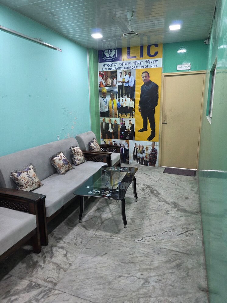 Common Area, vasundhara sector 12 Commercial Office Space 800 Sq.Ft. In Vasundhara Sector 12 Ghaziabad 9167324