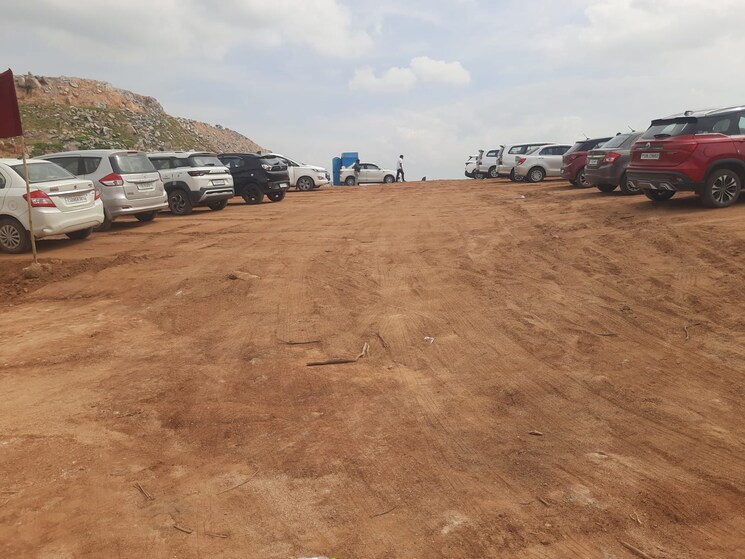  Parking, bhuvanagiri  200 Sq.Yd. Plot In Bhuvanagiri Hyderabad 9167300