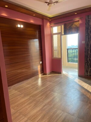 Room in 2 BHK Apartment at Gaurs Siddhartham, Siddharth Vihar – for Sale