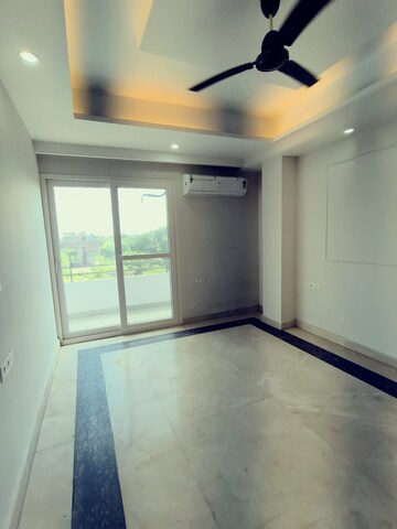 Room in 4 BHK Builder Floor at Palam Vihar Residents Association, Palam Vihar – for Rent