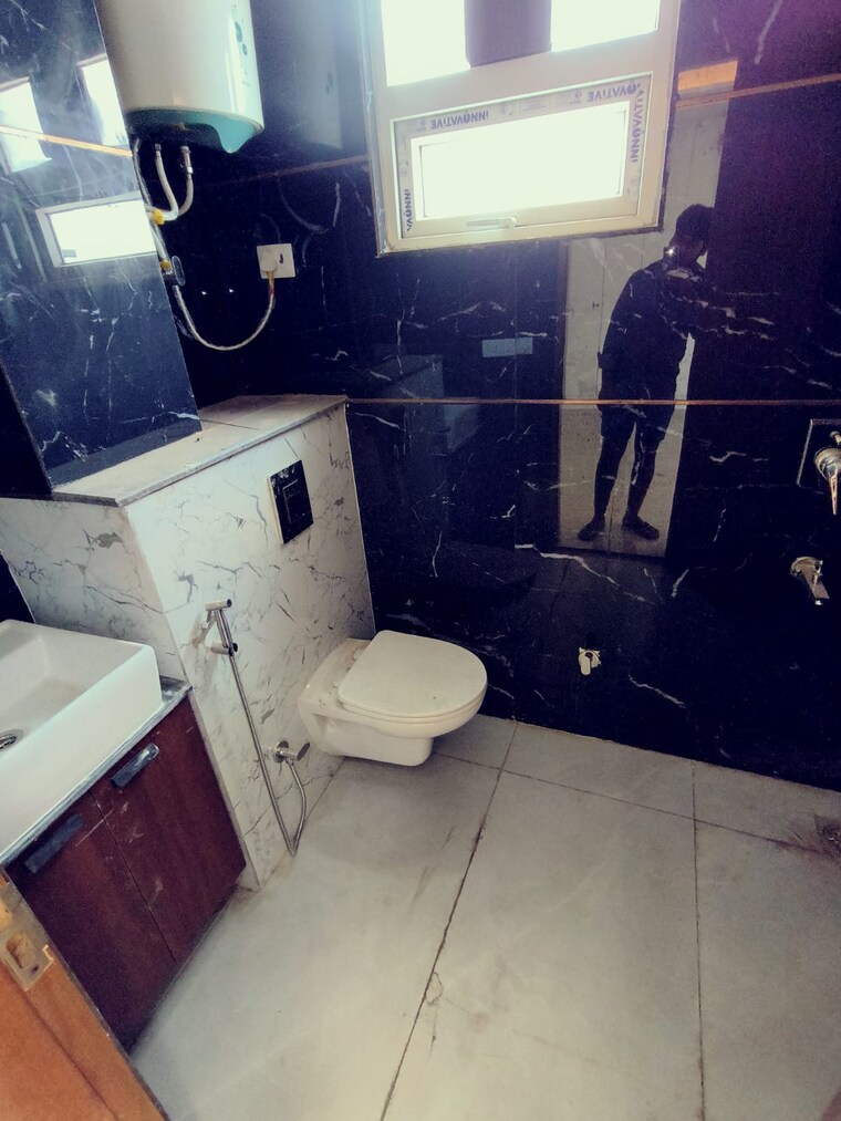 Master Bedroom, palam-vihar-residents-association 4 Bedroom 2500 Sq.Ft. Builder Floor In Palam Vihar Gurgaon 9167394