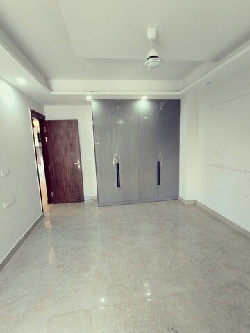 Room in 4 BHK Builder Floor at Palam Vihar Residents Association, Palam Vihar – for Rent