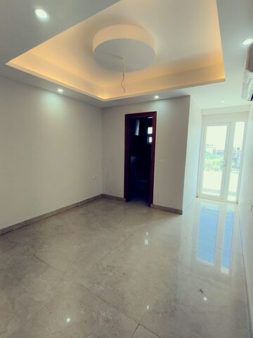 Room in 4 BHK Builder Floor at Palam Vihar Residents Association, Palam Vihar – for Rent