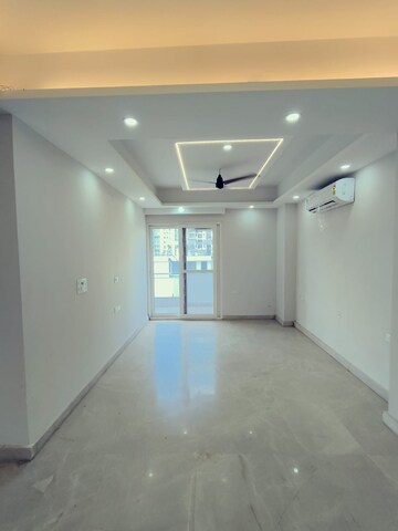 Room in 4 BHK Builder Floor at Palam Vihar Residents Association, Palam Vihar – for Rent