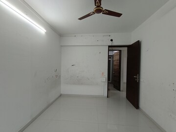 Room in 2 BHK Apartment at Akshar Alvario, Seawoods – for Rent