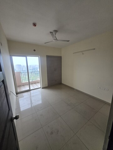 Room in 2 BHK Apartment at Pandav Nagar – for Rent