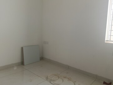 Room in 2 BHK Apartment at Aparna Sarovar Zicon, Nallagandla – for Rent