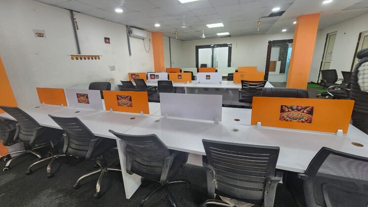 Team Area, sector 16 Commercial Office Space 5000 Sq.Ft. In Sector 16 Noida 9167486