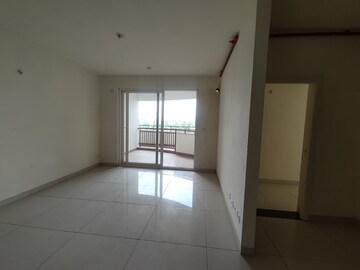 Room in 3 BHK Apartment at Salarpuria Aqua Vista, Bannerghatta Road – for Sale
