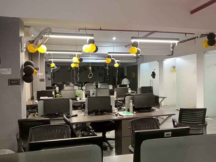 Team Area, sector 16 Commercial Office Space 5000 Sq.Ft. In Sector 16 Noida 9167598