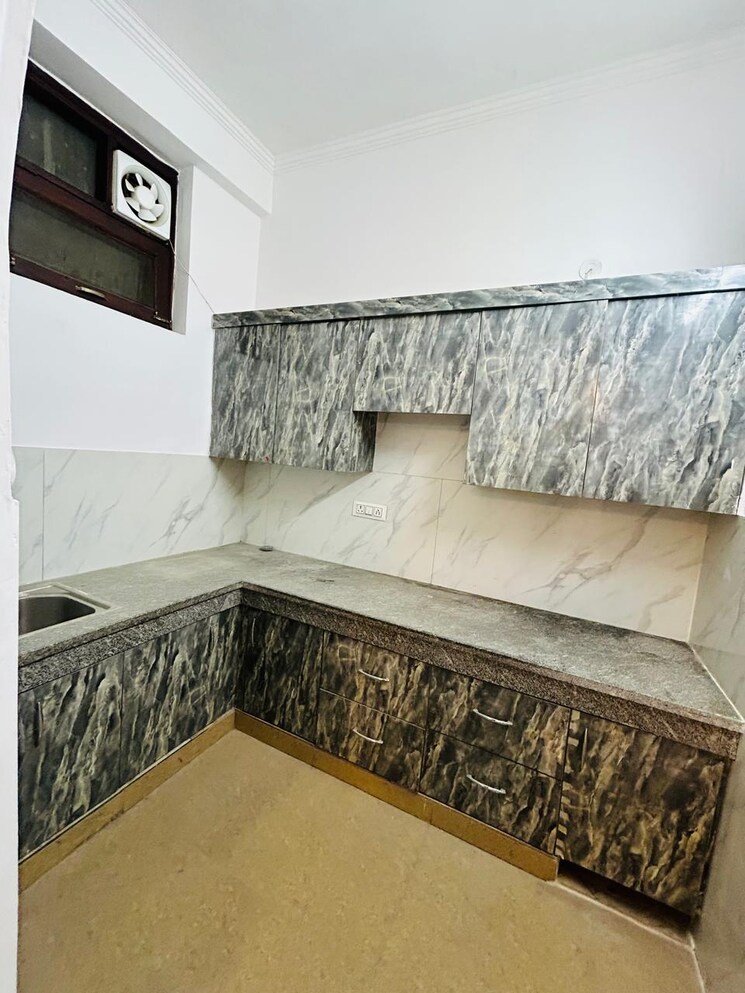Kitchen, freedom fighters enclave 2 Bedroom 1000 Sq.Ft. Apartment In Freedom Fighters Enclave Delhi 9167587
