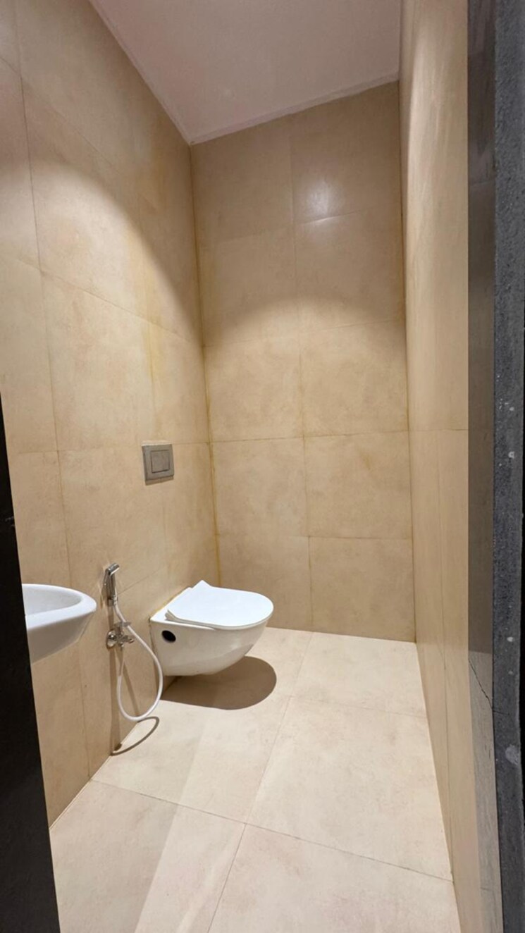 Bathroom, vashi sector 3 Commercial Office Space 1435 Sq.Ft. In Vashi Sector 3 Navi Mumbai 9167627