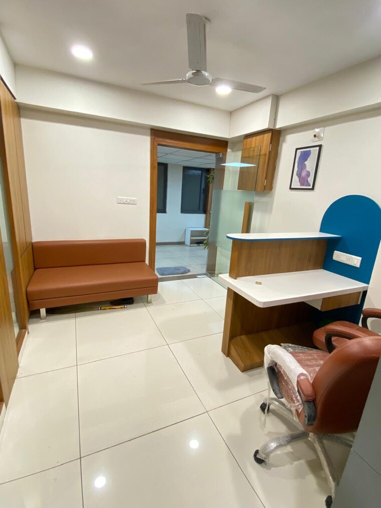 Living Room, science city Commercial Office Space 855 Sq.Ft. In Science City Ahmedabad 9167647
