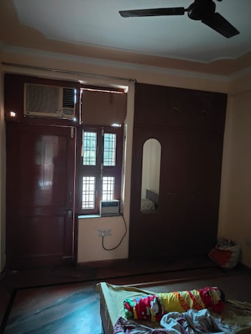 Building Lobby in 2 BHK Builder Floor at Milan CGHS, Sector 39 – for Rent
