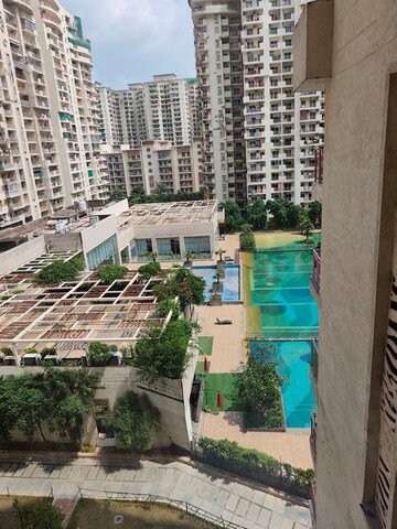 3 BHK Apartment For Rent in Mahagun Moderne, Sector 78