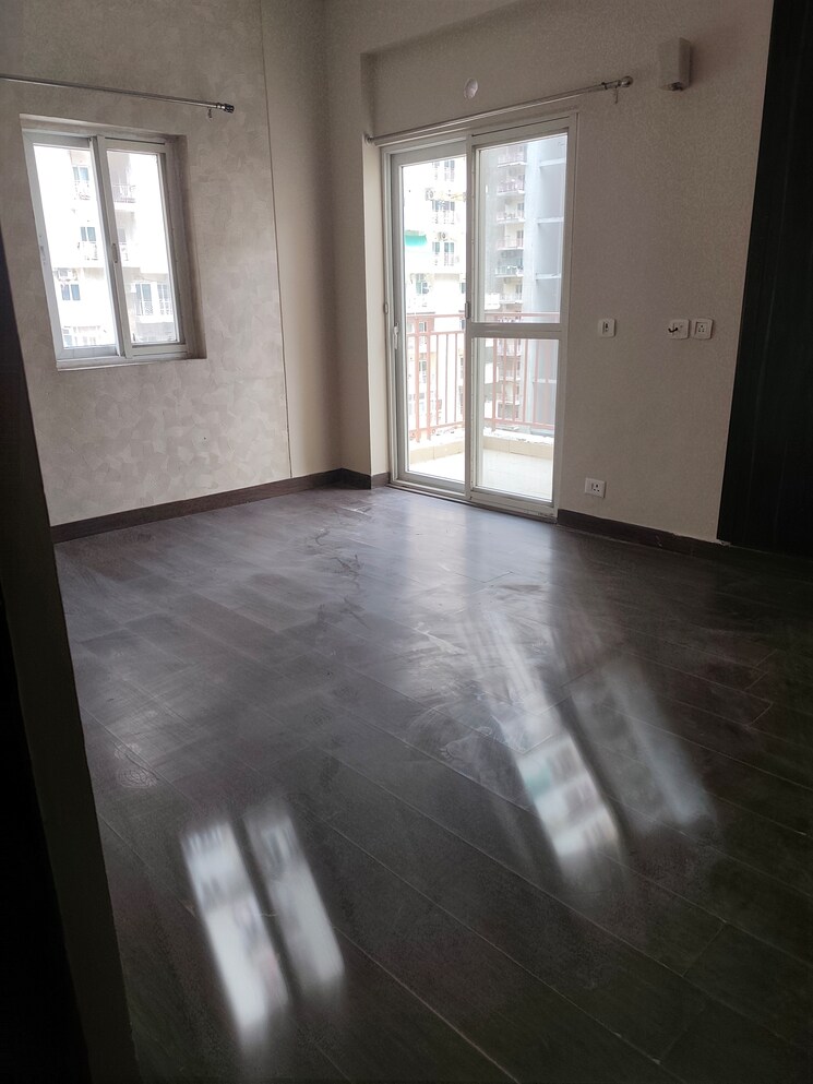 Room, mahagun-moderne 3 Bedroom 1900 Sq.Ft. Apartment In Sector 78 Noida 9167691