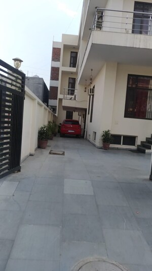6+ BHK Villa – Entrance View at Sector 66 - for Sale