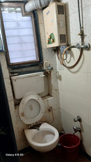 Bathroom in 4 BHK Apartment at Meenaxi Towers, Gokuldham Colony – for Rent