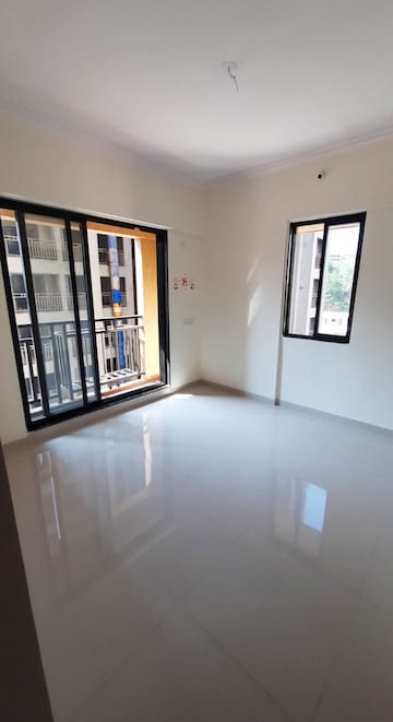 Room in 1 BHK Apartment at Raunak Heights, Ghodbunder Road – for Rent