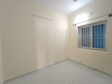 Room in 2 BHK Builder Floor at Hsr Layout – for Rent