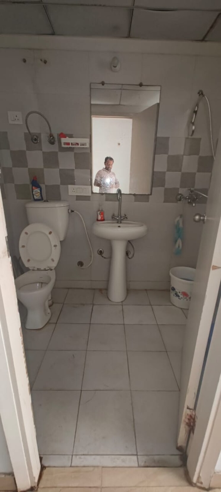 Bathroom, gaur-city-7th-avenue 2 Bedroom 1075 Sq.Ft. Apartment In Sector 4 Greater Noida Greater Noida 9167781