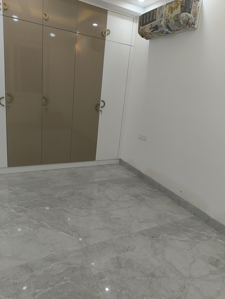 Room, vasant kunj 4 Bedroom 2500 Sq.Ft. Apartment In Vasant Kunj Delhi 9167833